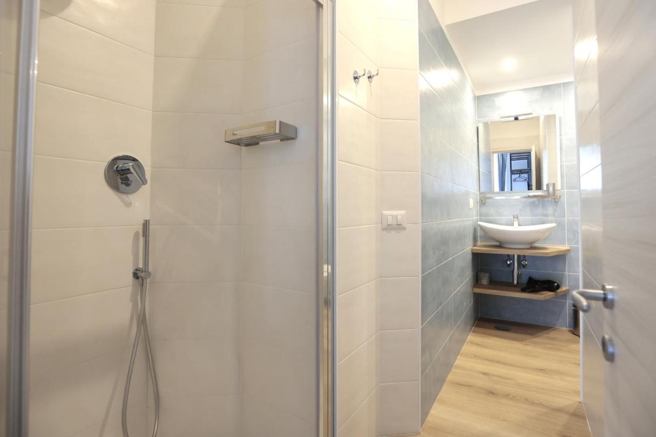 Angio Holiday Rooms Naples Luaran gambar